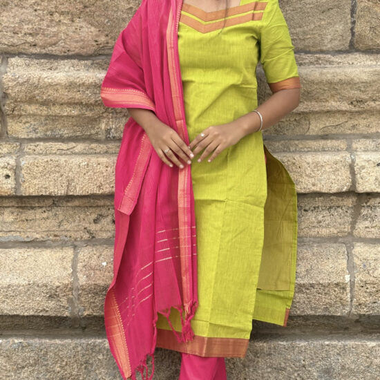 Mangalagiri Suit Set (Green & pink)